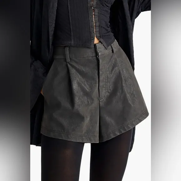🆕 Free People Roma vegan leather shorts in brown only size small