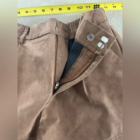 🆕 Free People Roma vegan leather shorts in brown only size small
