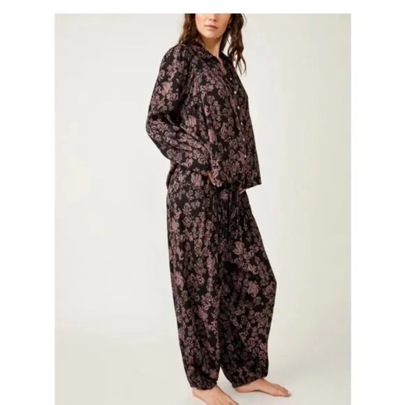🆕 FREE PEOPLE Steady Love PJ Set / Black Combo - M