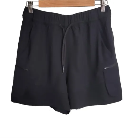 🆕️ Lululemon Relaxed High-Rise Cargo Shorts in Black