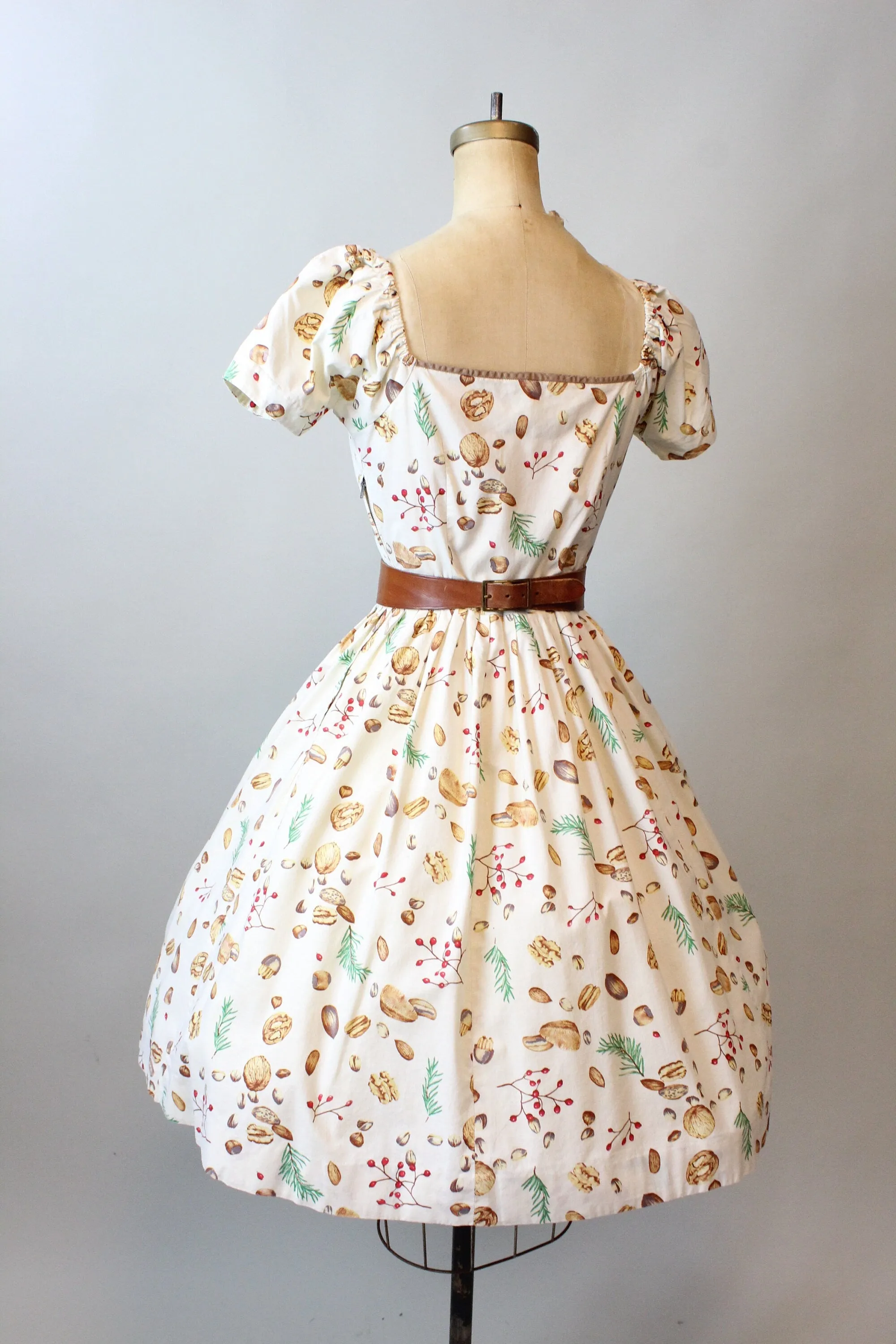 1950s NUTS PINE BERRY novelty print cotton dress xs | new fall