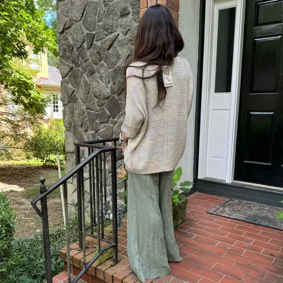 28 MADE IN ITALY KNIT SPRINKLE LIGHT SWEATER