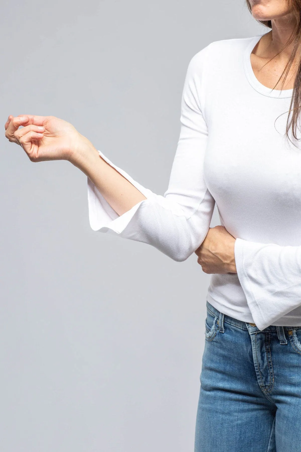 Alisa Ribbed Crew Neck Top In White