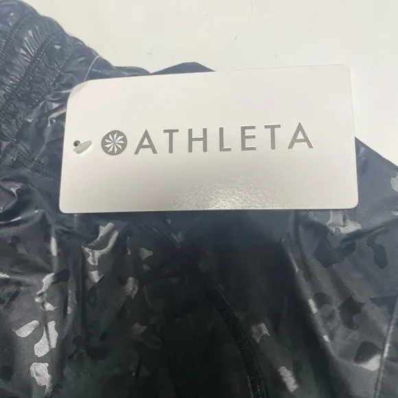 Athleta Black Rainier 2 in 1 Tight Women’s Medium