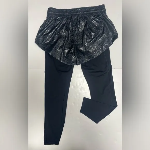 Athleta Black Rainier 2 in 1 Tight Women’s Medium
