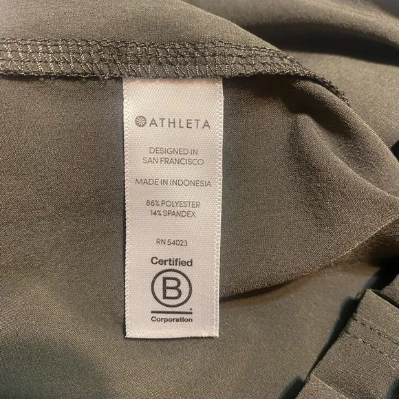 “ATHLETA” Skyline Paper Bag Belted Shorts