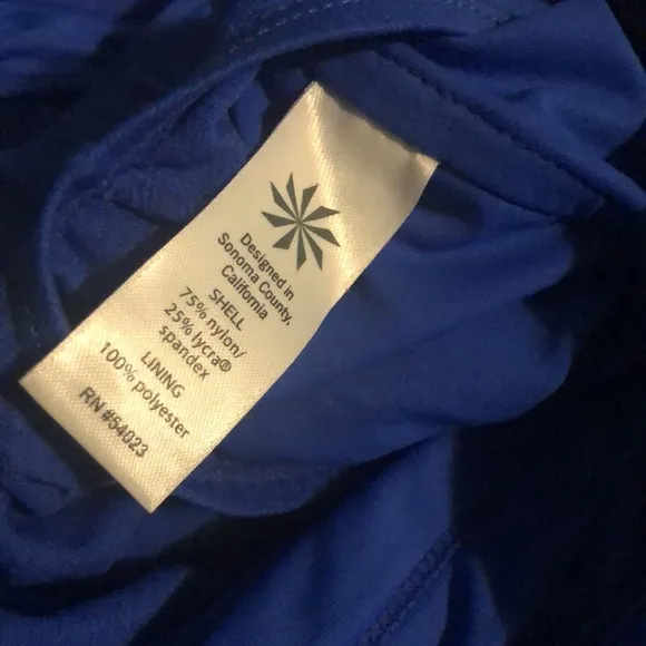 Athleta surge blue swim shorts size Medium
