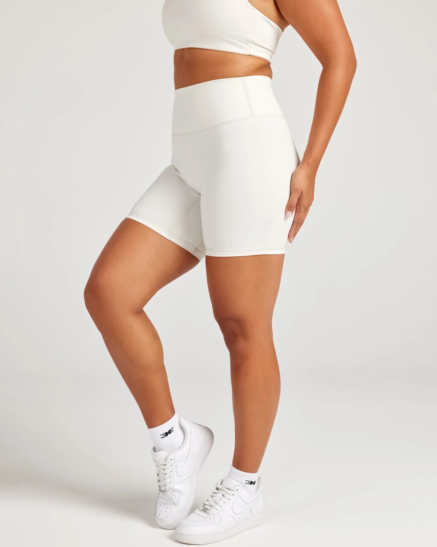 Aura SF Shorts - Vanilla Latte