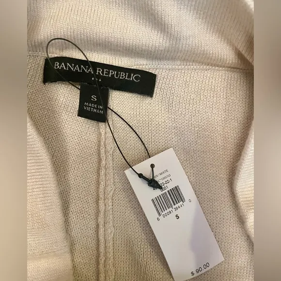 Banana Republic NWT Midi Sweater Skirt - Size Small: Effortless Elegance