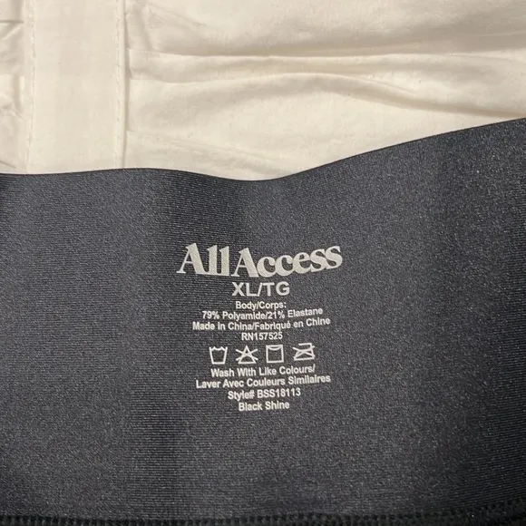 BANDIER ALL ACCESS CENTER STAGE BIKER SHORTS IN BLACK SHINE