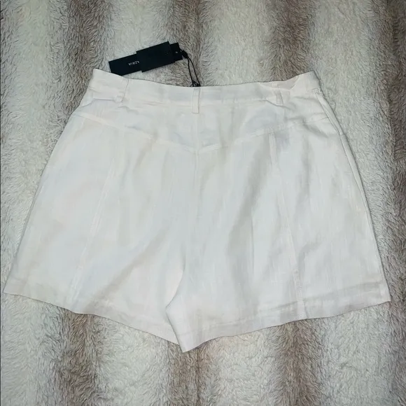 BCBG Women’s Off-White Shorts