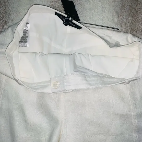 BCBG Women’s Off-White Shorts