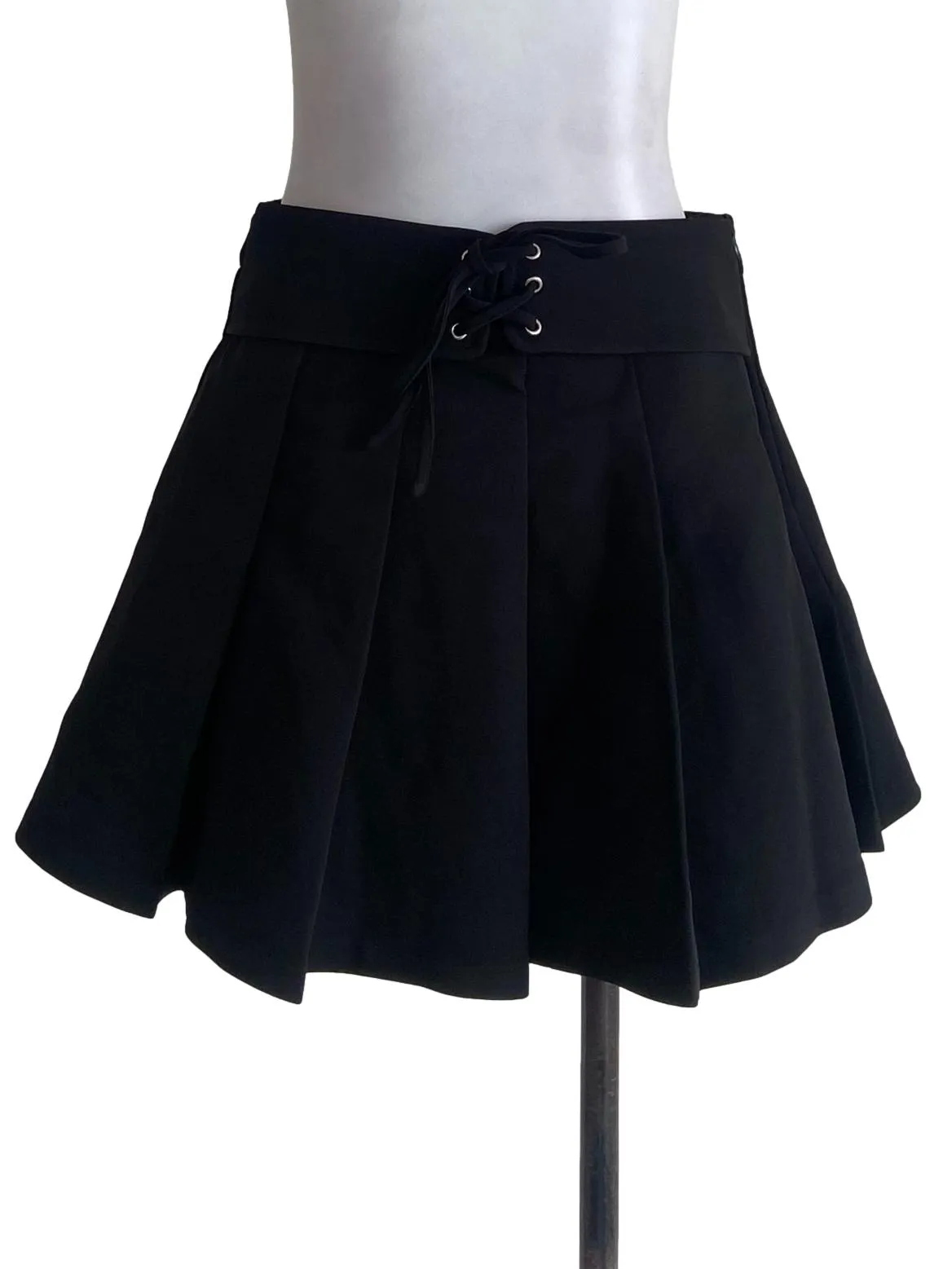 Black Knife Pleated Skorts