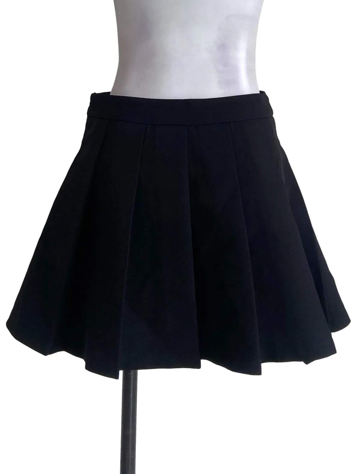 Black Knife Pleated Skorts