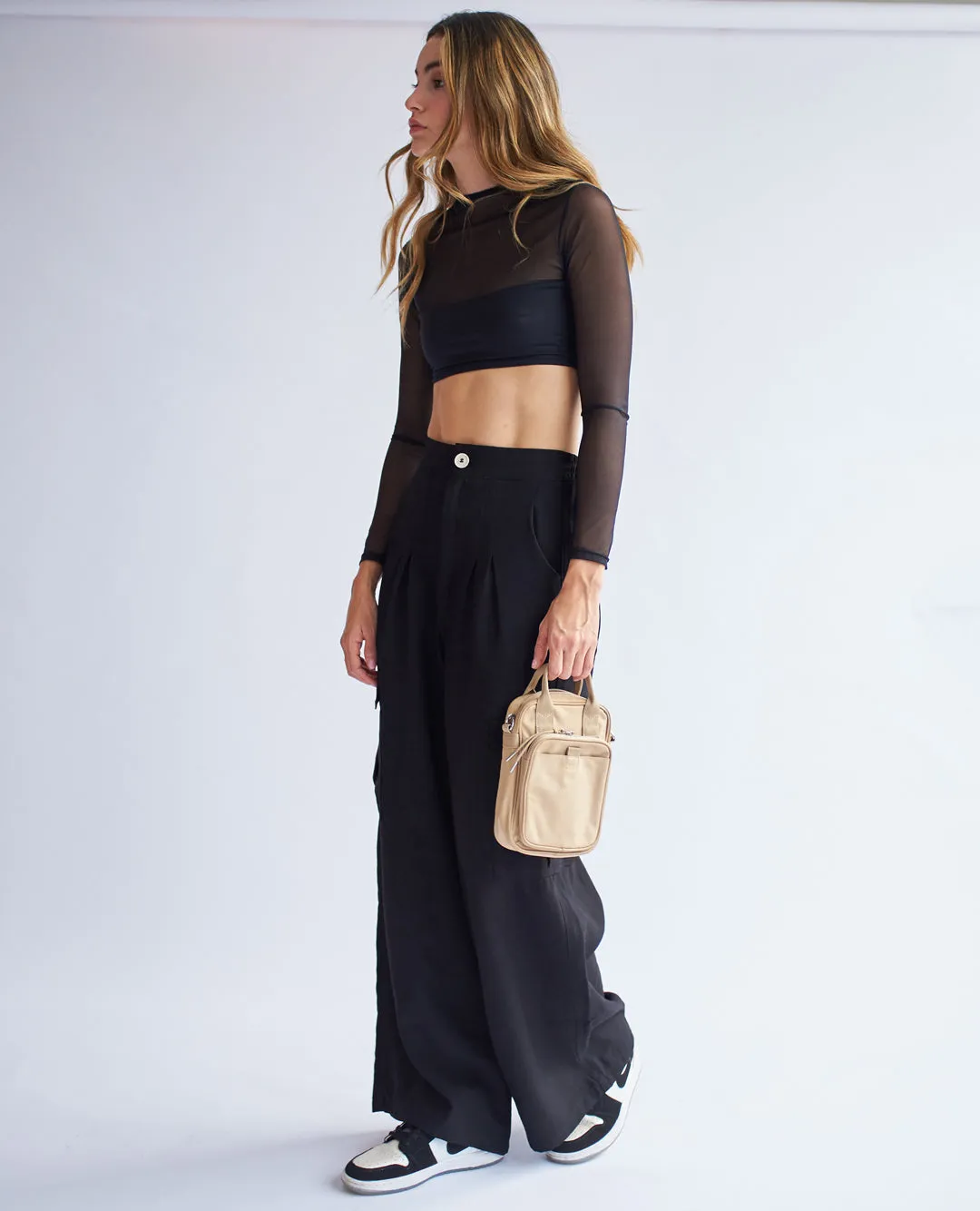 BLACK MESH TOP