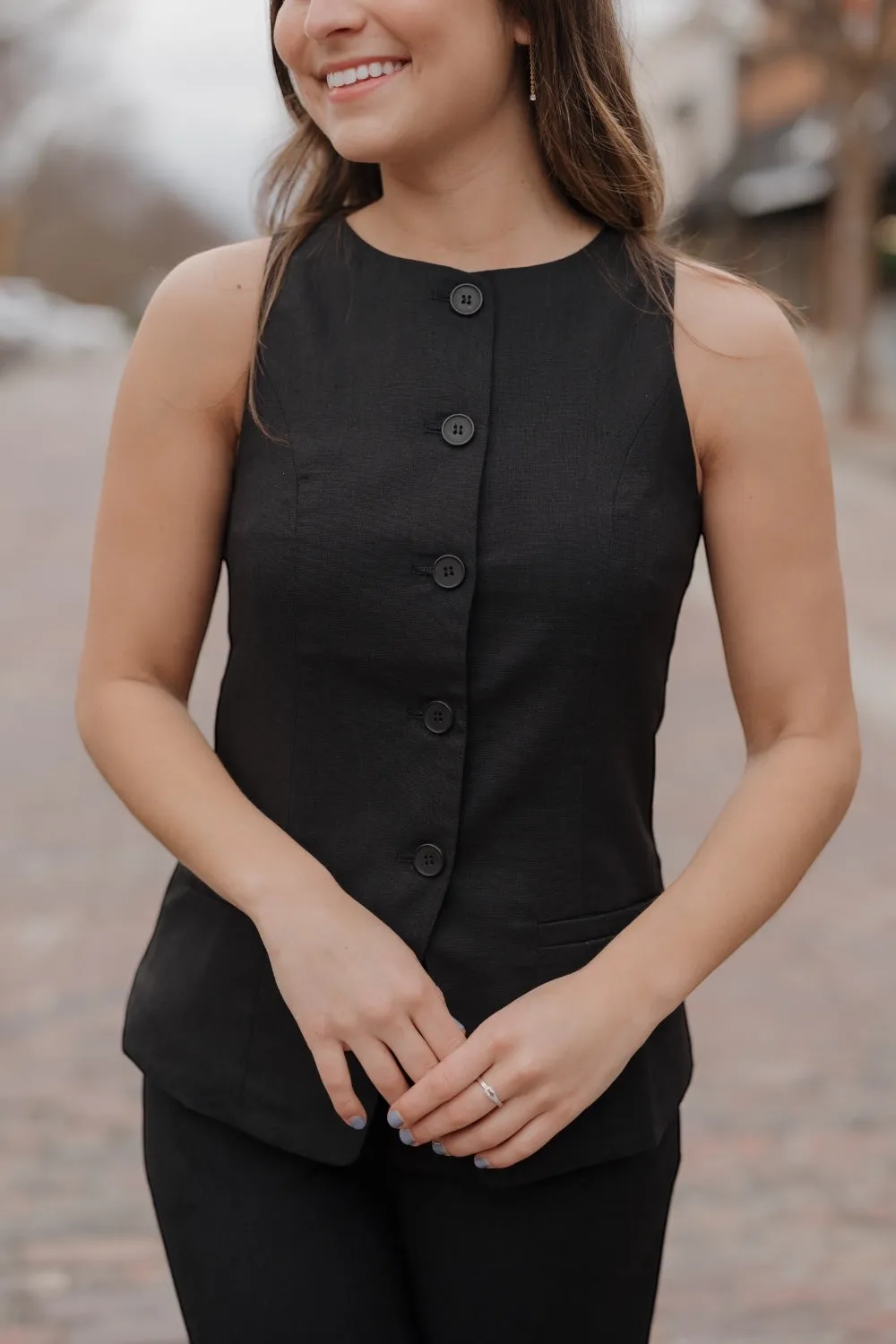 Black Sleeveless Linen Vest