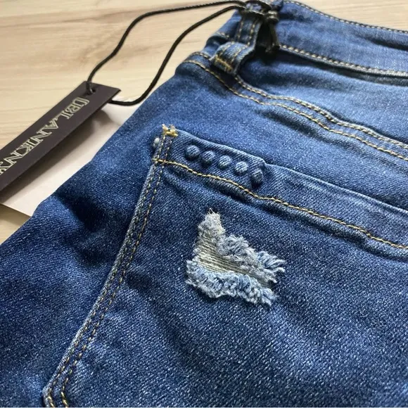 BLANKNYC Distressed High Rise Skinny Jeans