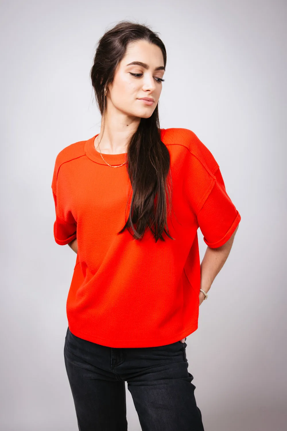 Blu Pepper Crewneck Ribbed Knit Shirt for Women in Red | B4ST1053-RED