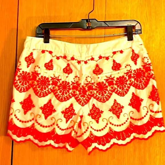 Boden Tamsin size 8 scalloped white orange eyelet lace lined cotton shorts EUC