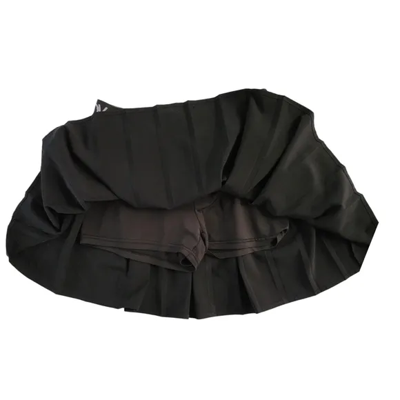 BODY GLOVE Pretty in Pleated Skort Black Skater Tennis Golf Skirt