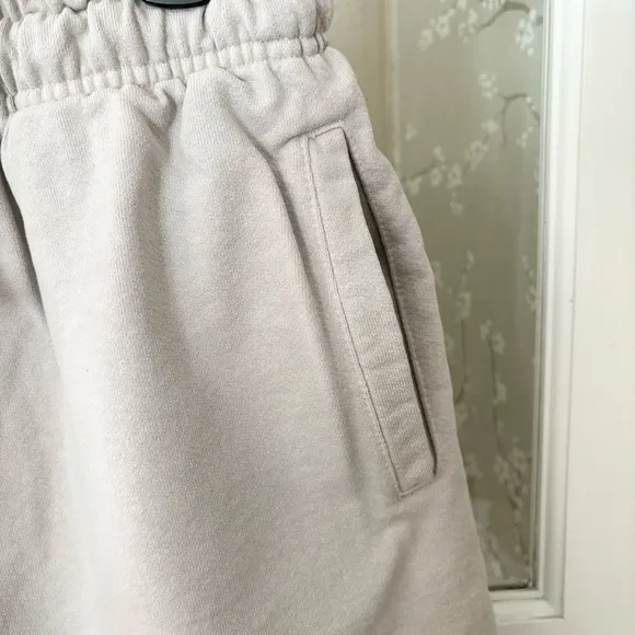 BOYS LIE V3 Shorts Taupe Sz XL - Like New!