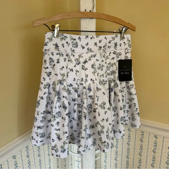 BRAND NEW WT Sage Collective Floral Tennis Skirt