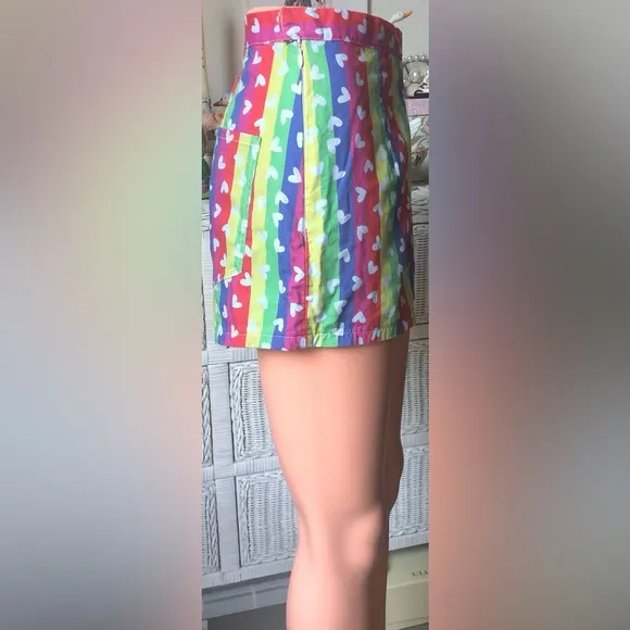 Bridget Clancy Designs Colorful heart print high waisted shorts Size Small
