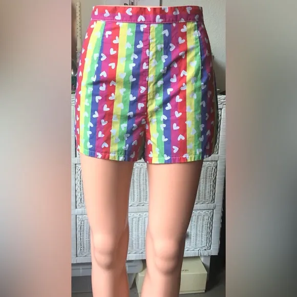 Bridget Clancy Designs Colorful heart print high waisted shorts Size Small