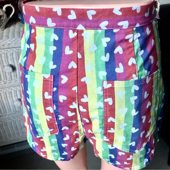 Bridget Clancy Designs Colorful heart print high waisted shorts Size Small