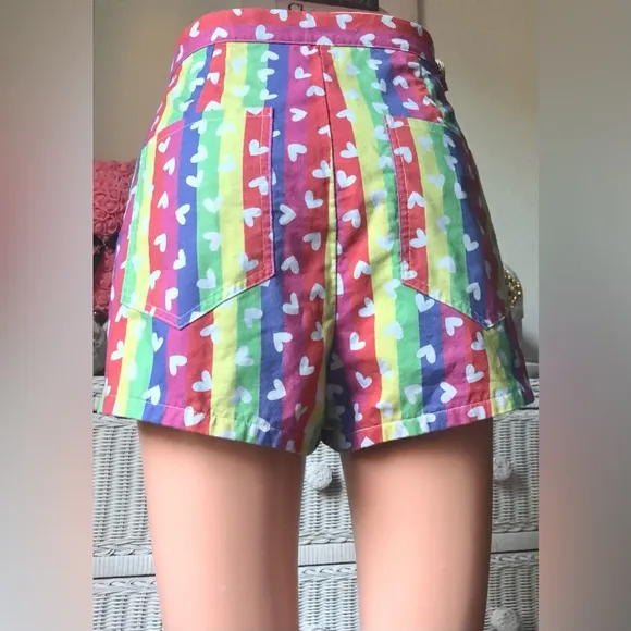 Bridget Clancy Designs Colorful heart print high waisted shorts Size Small