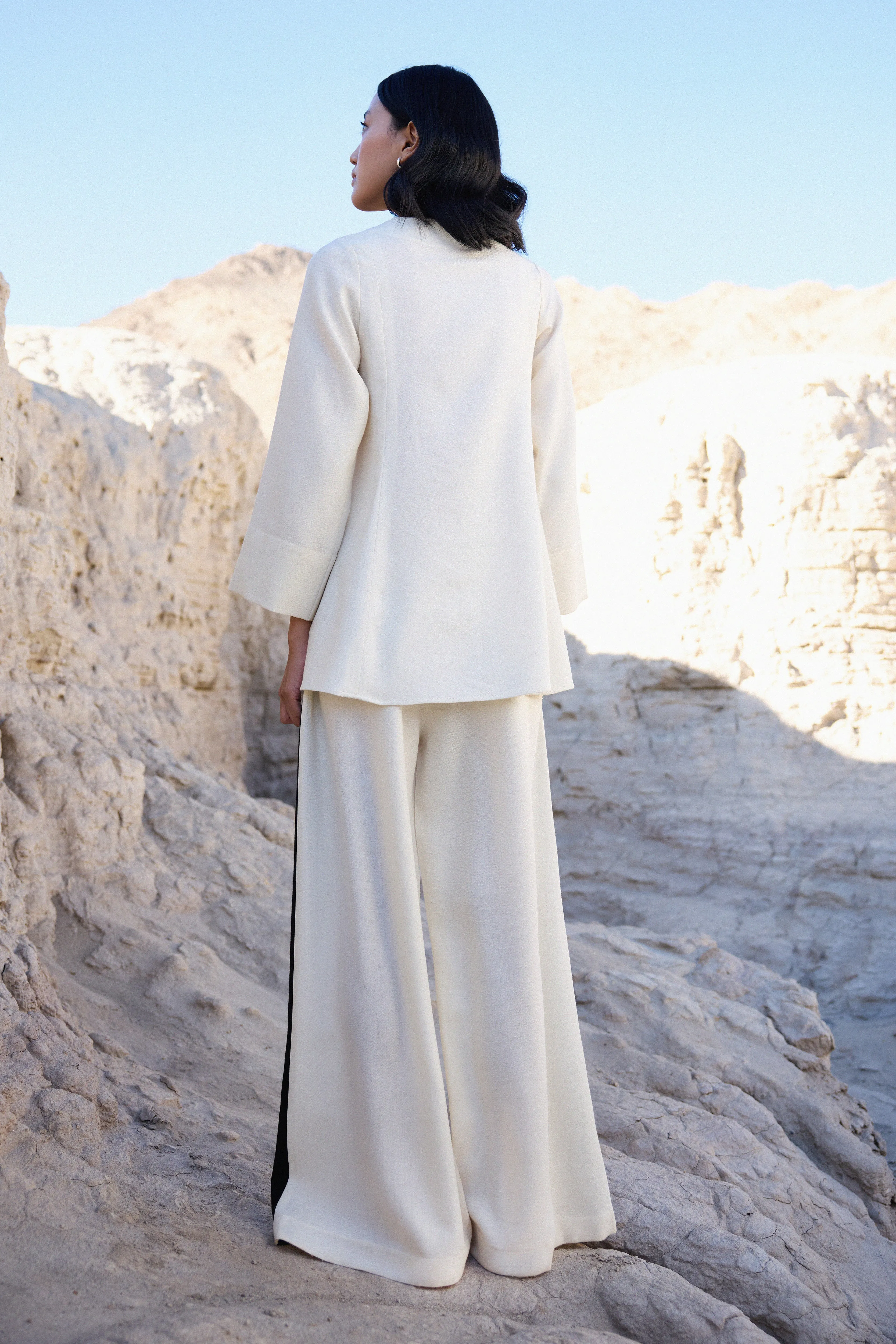 Chilling Woollen Top (Ivory)