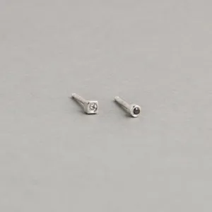 CIRCLE AND SQUARE STARDUST STUDS