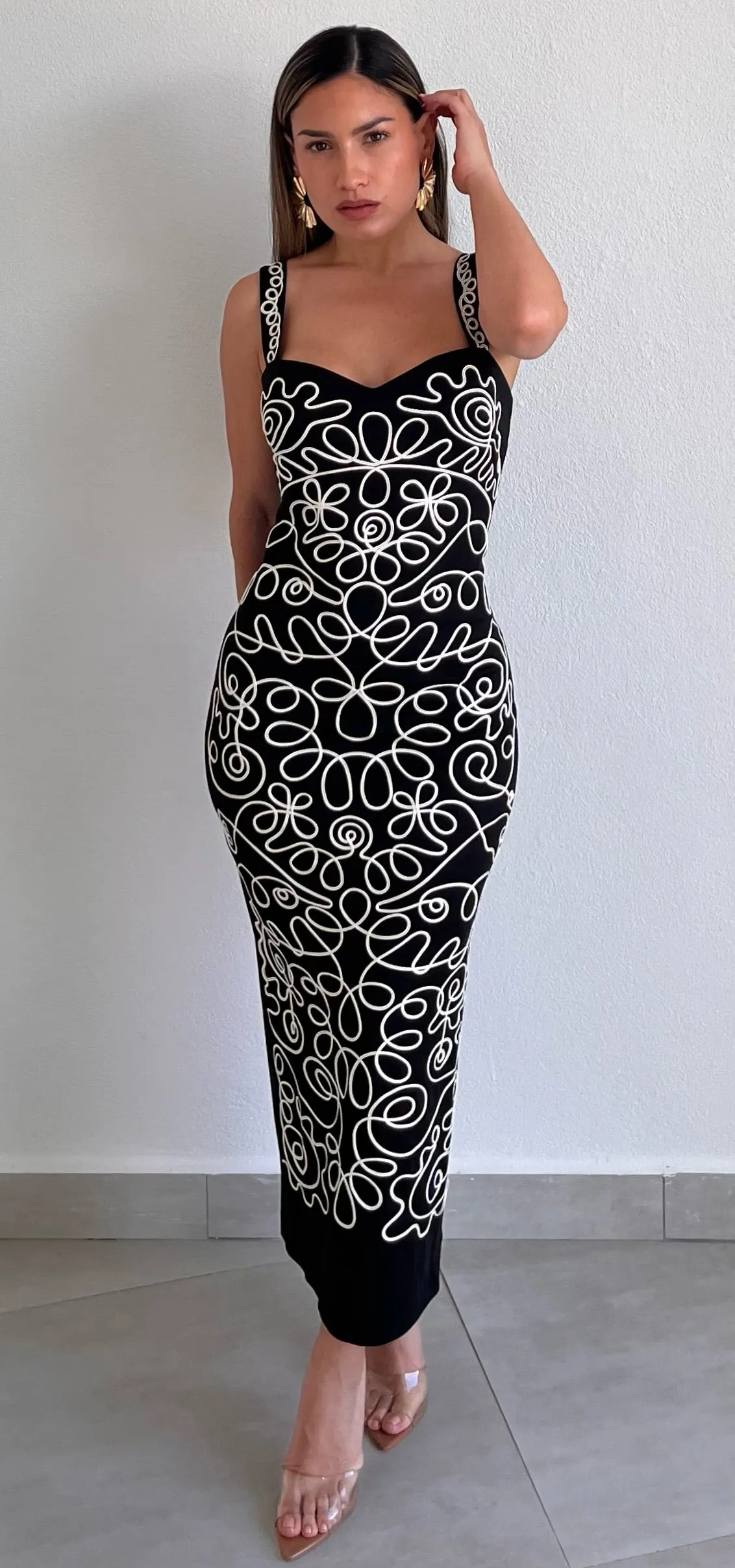 Divine & Classy Black Midi Dress