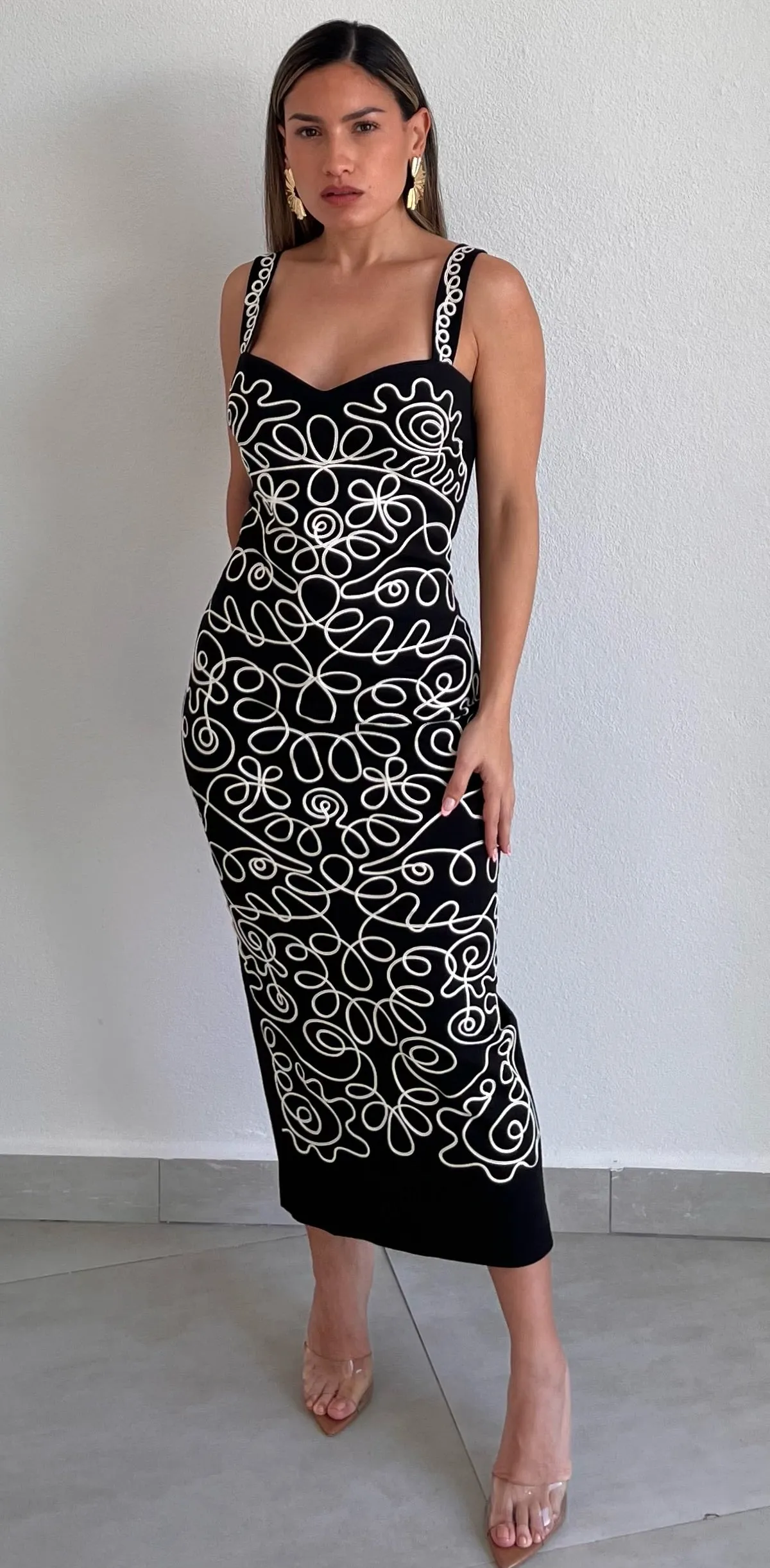 Divine & Classy Black Midi Dress
