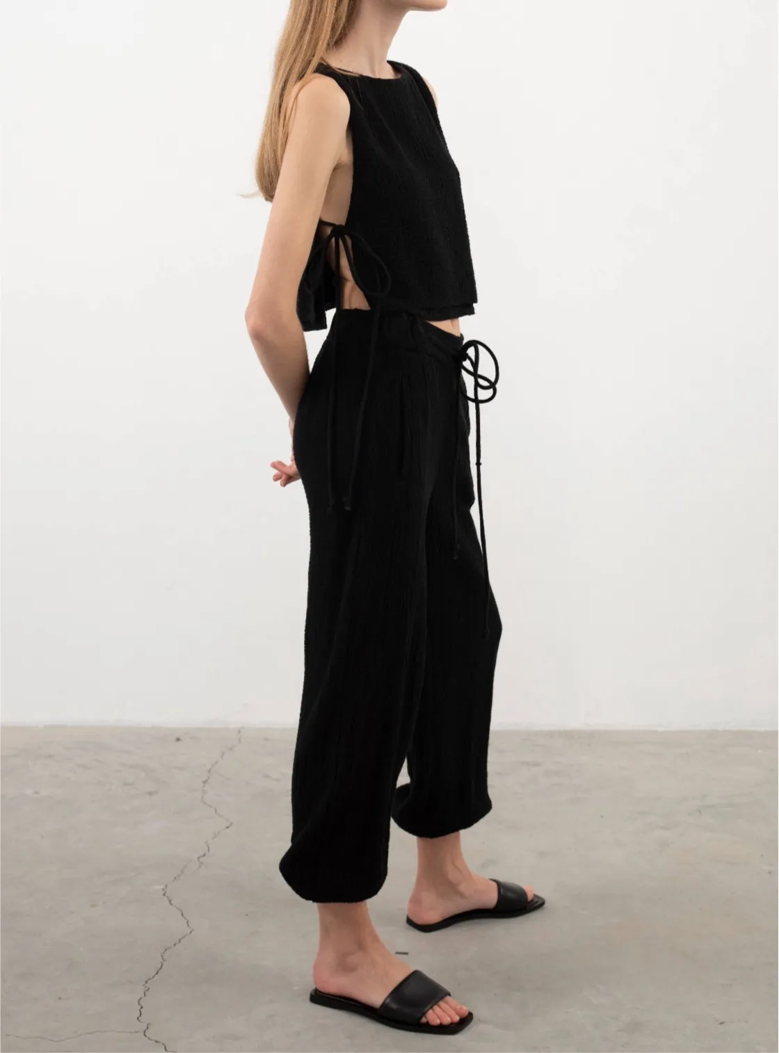 Elle Side Ties Top Black