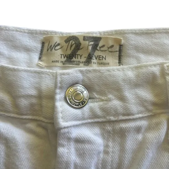 EUC Free People High-Rise Distressed Shorts White Size 27
