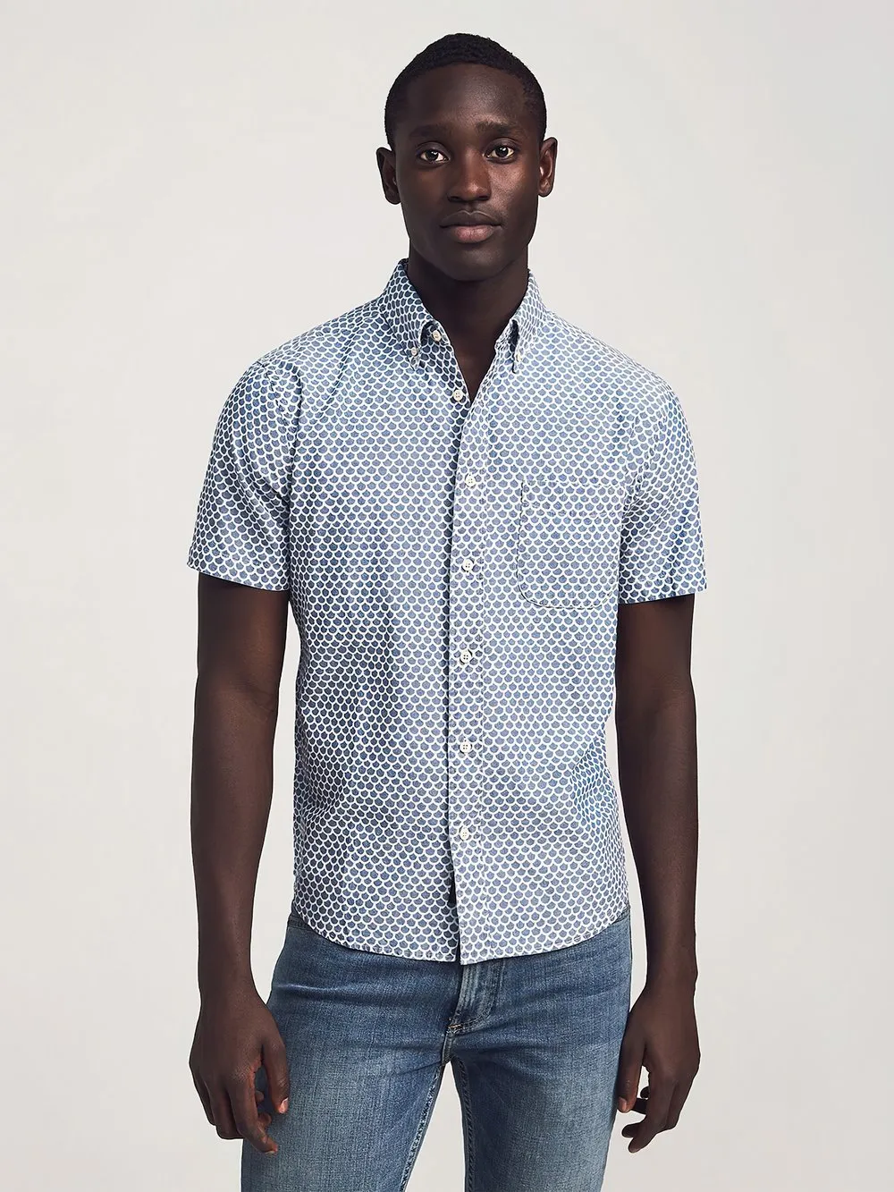 FAHERTY- Short-Sleeve Stretch Playa Shirt- Fish Scale Redux