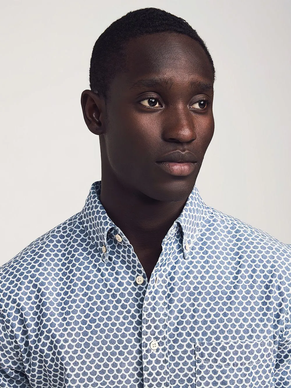 FAHERTY- Short-Sleeve Stretch Playa Shirt- Fish Scale Redux