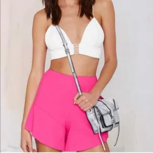 Finders Keepers High Waist Pink Ruffle Shorts Small