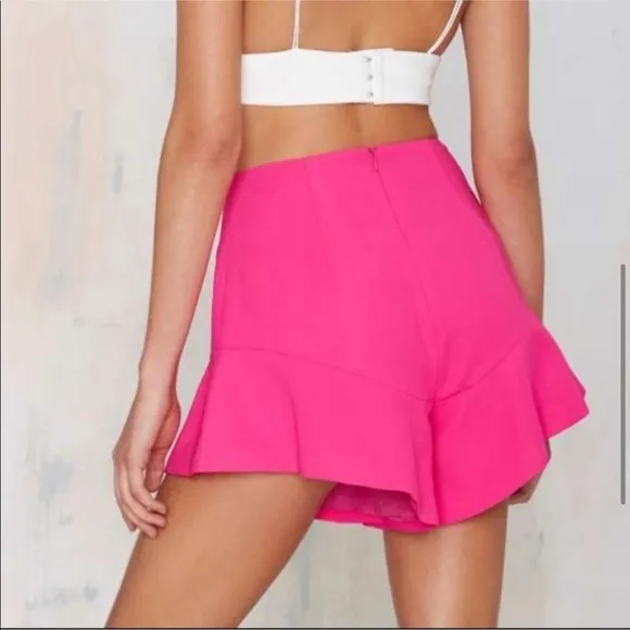 Finders Keepers High Waist Pink Ruffle Shorts Small