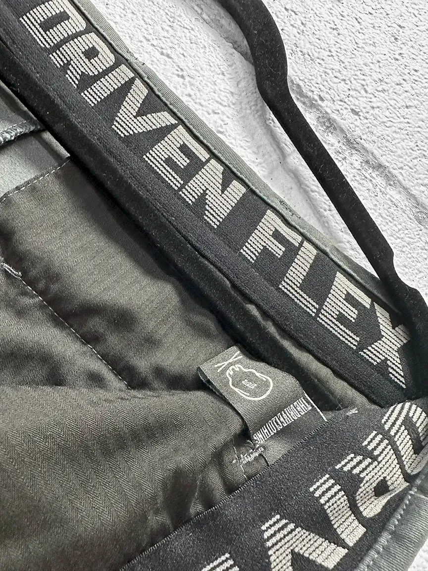 FLEX FITTED CUT OFF GREY SHORTS