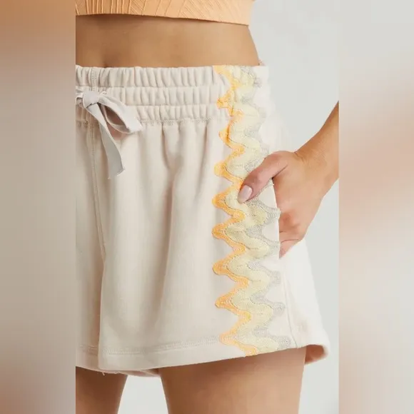 FP Movement Feeling Wavy Shorts Bleached Clay Combo Women’s M NWT Excellent