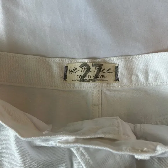 Free People 27 Shorts Maggie distressed frayed raw hem in Optic White mi…