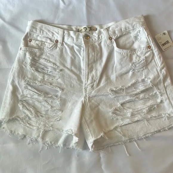 Free People 27 Shorts Maggie distressed frayed raw hem in Optic White mi…