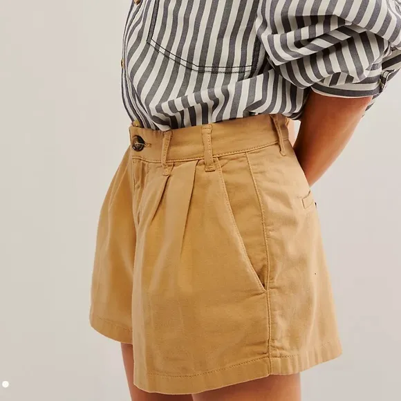 Free People Billie Chino Short