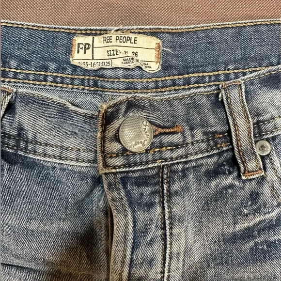 FREE PEOPLE DISTRESSED DENIM CUTOFF SHORTS