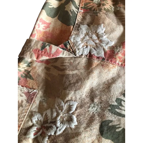 Free People Embroidered Linen Blend Button-Up Shorts Size L