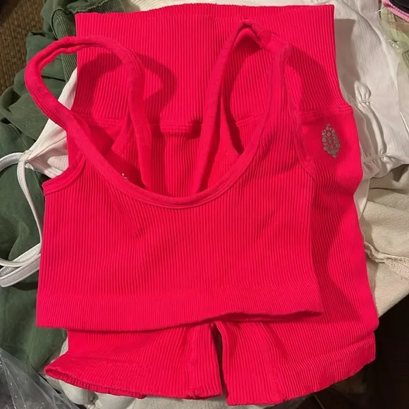 Free People Happiness Runs Run Bundle💕