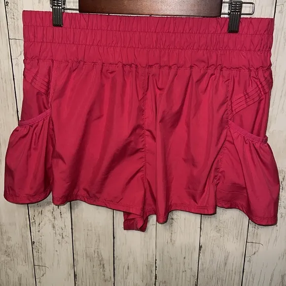 Free People Movement Get Your Flirt On Shorts Hot Pink Pockets Size Large NWOT