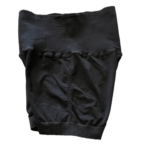 Free People Movement Good Karma Shorts XS/S Black NWOT
